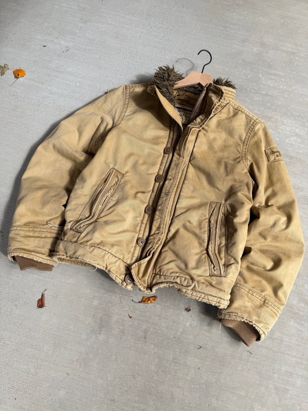 2000s tan Abercrombie Adirondack jacket - S