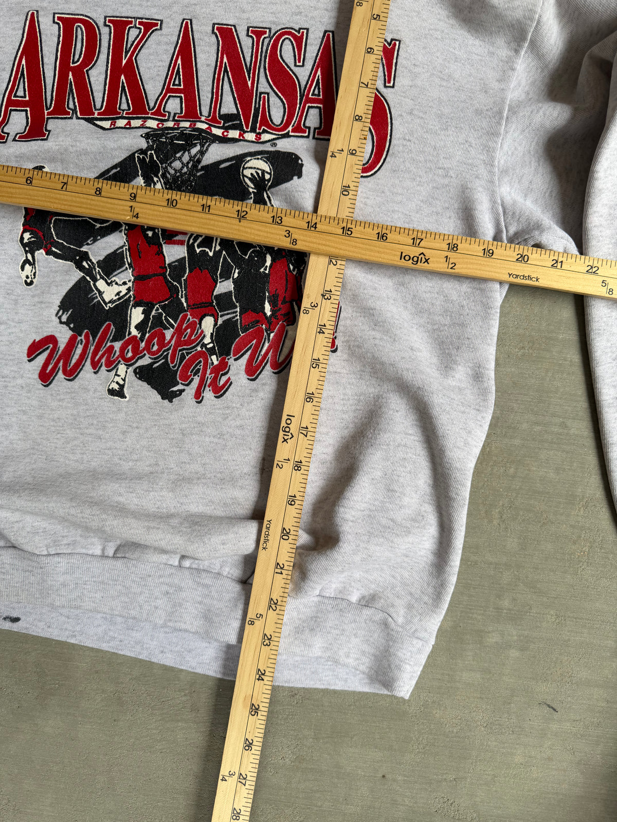 90s Arkansas basketball crewneck - S