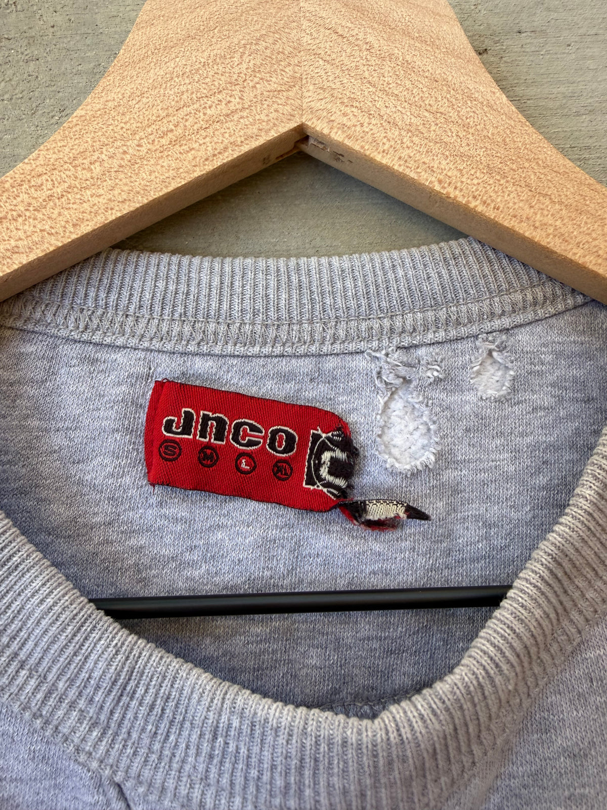 2000s JNCO crewneck distressed - L