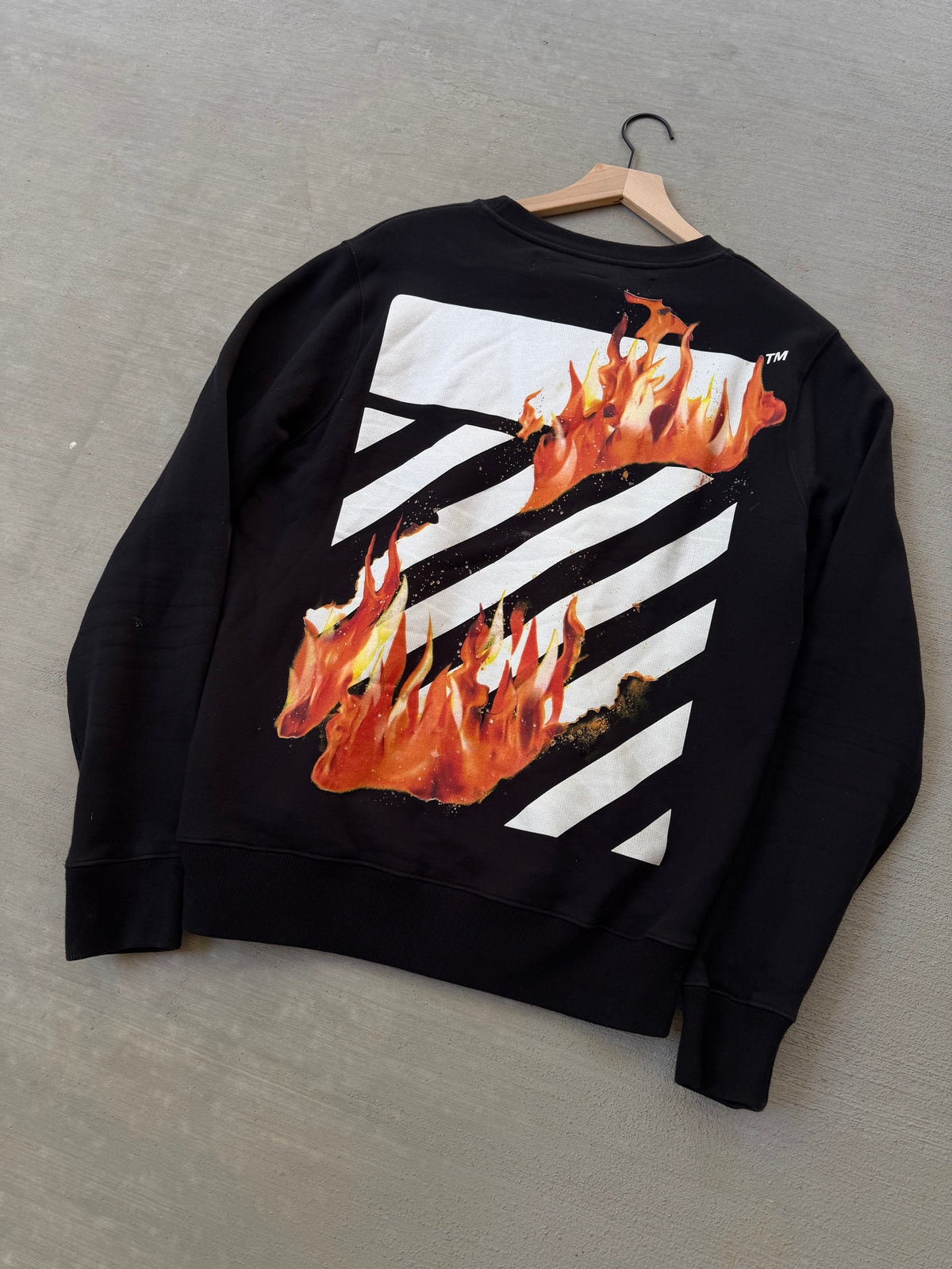 Off-white fire hands crewneck - S