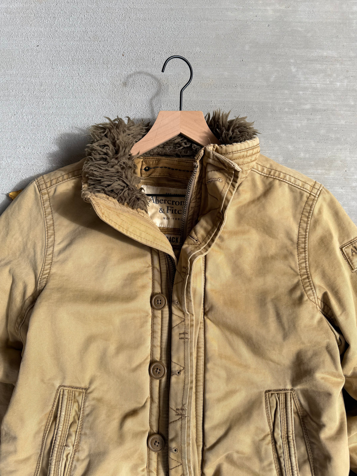 2000s tan Abercrombie Adirondack jacket - S