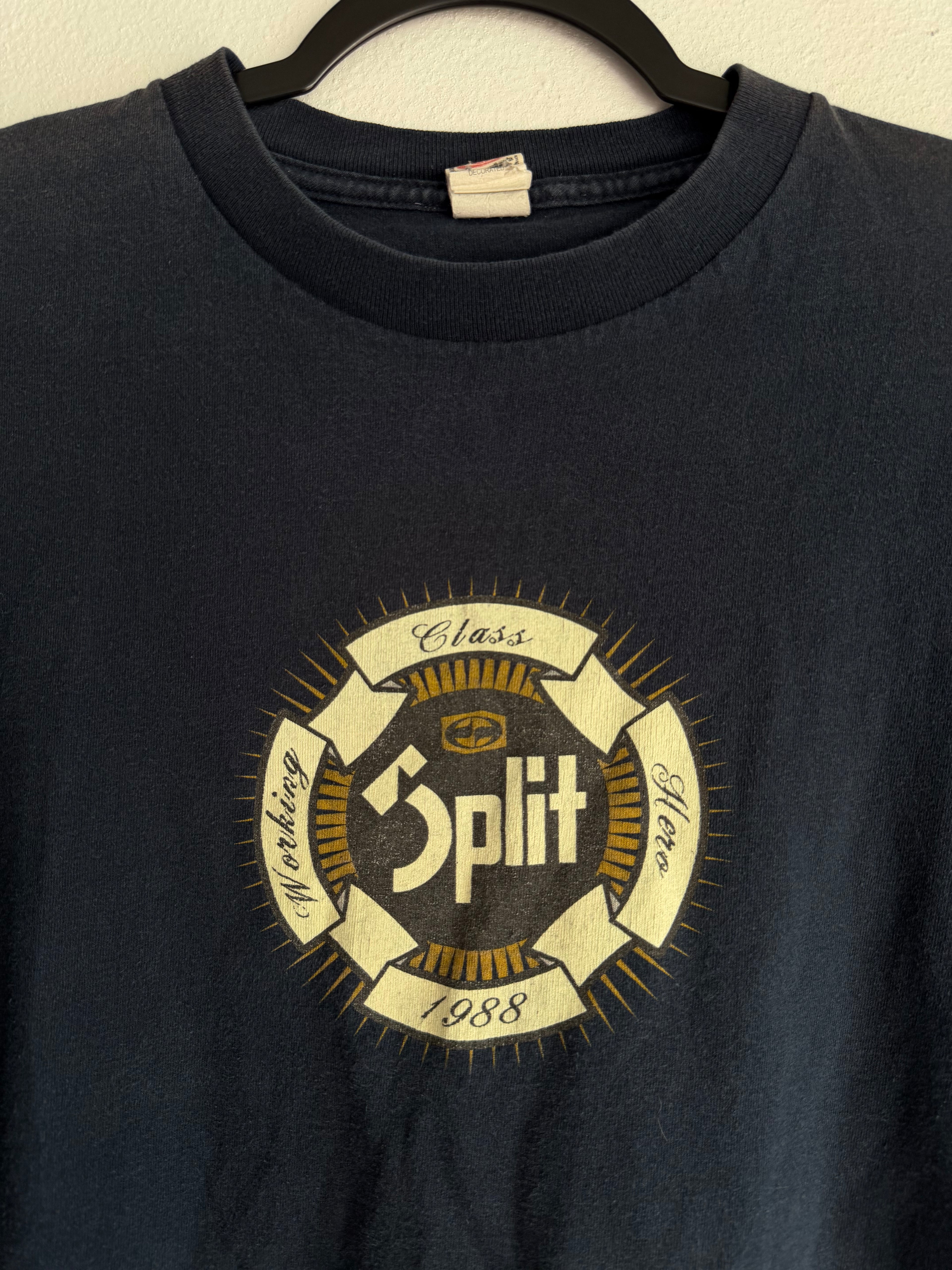 2000s split skater tee