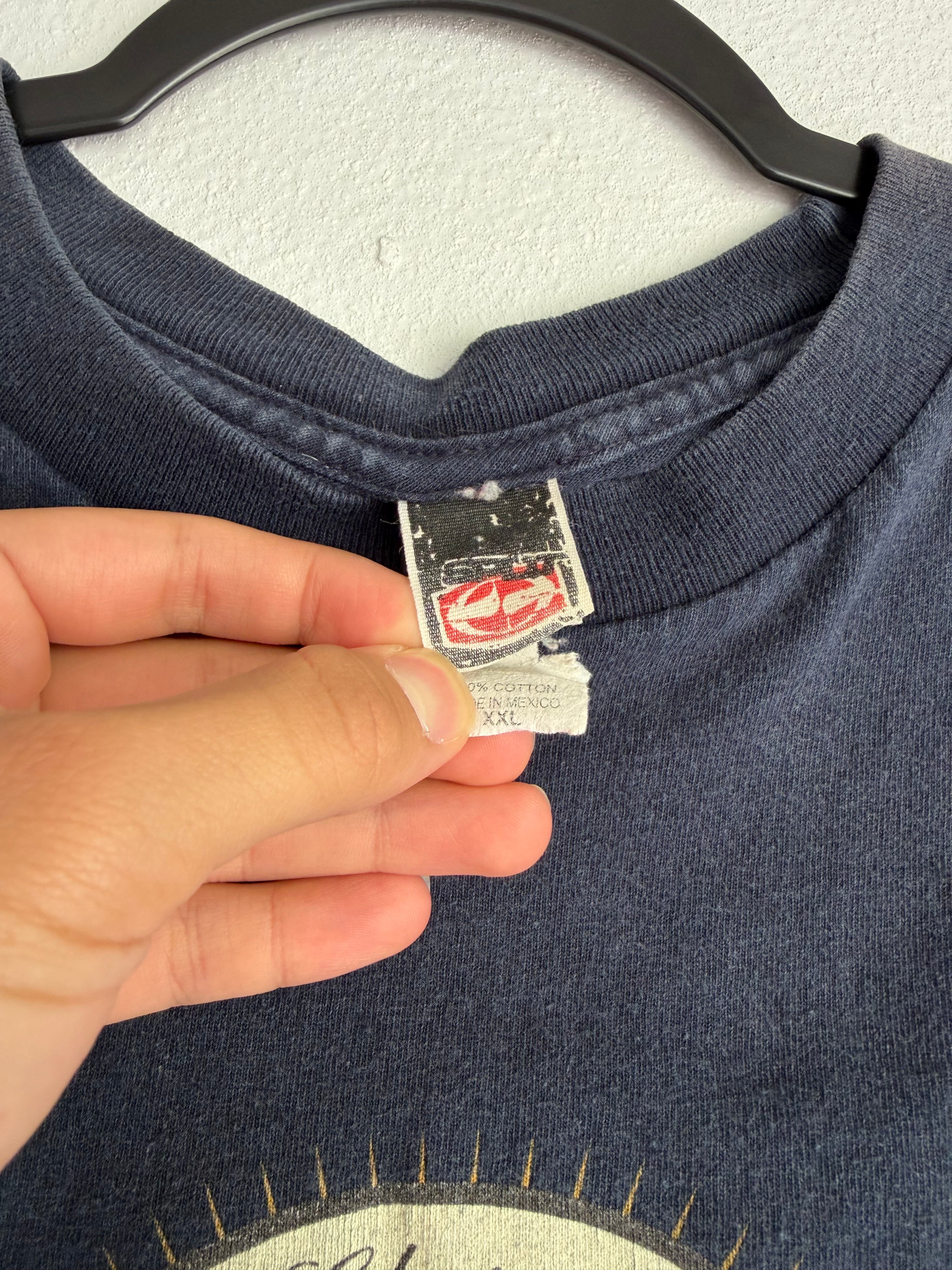 2000s split skater tee
