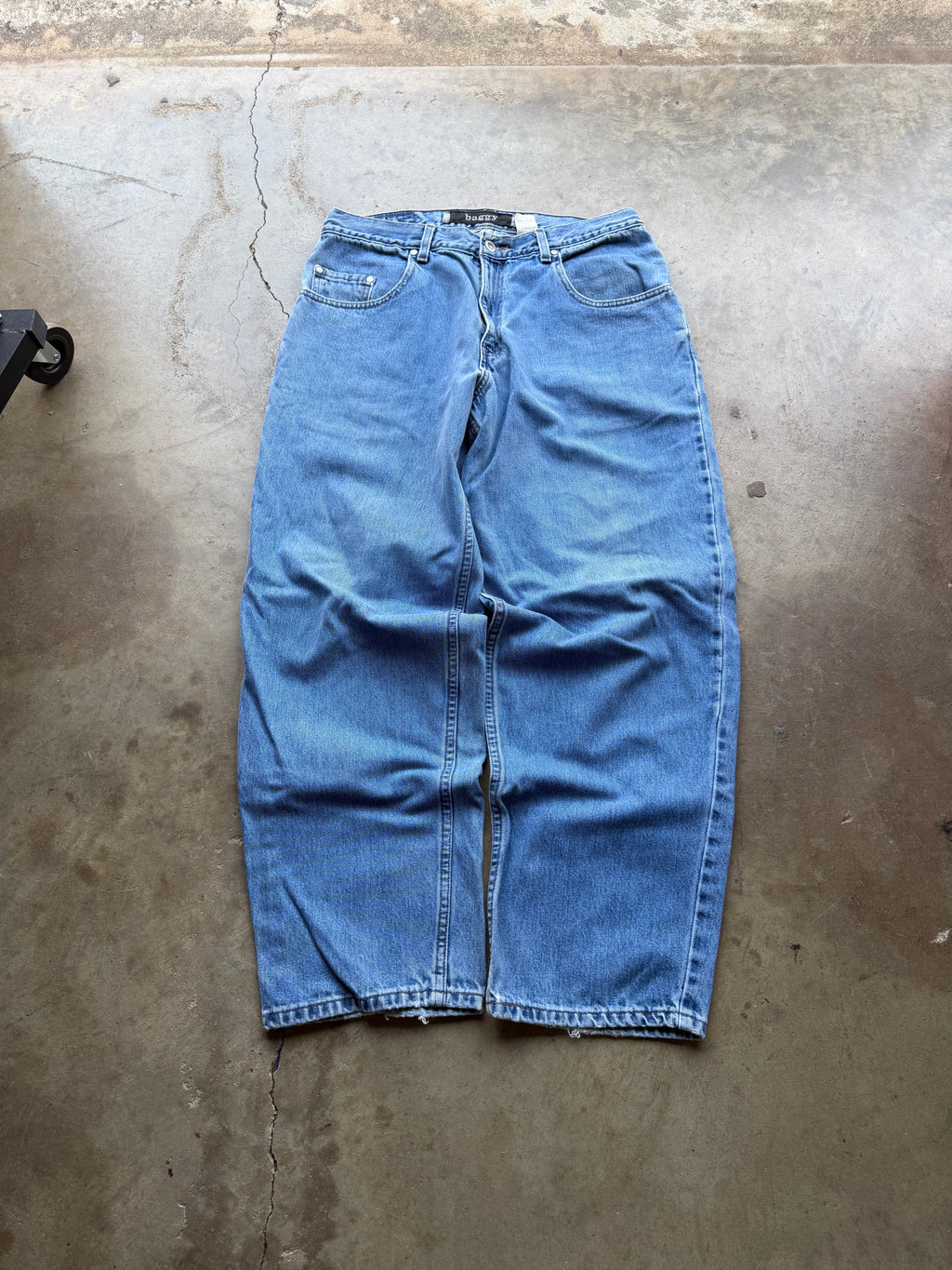 Vintage Levi's SilverTab Baggy Jeans - 34