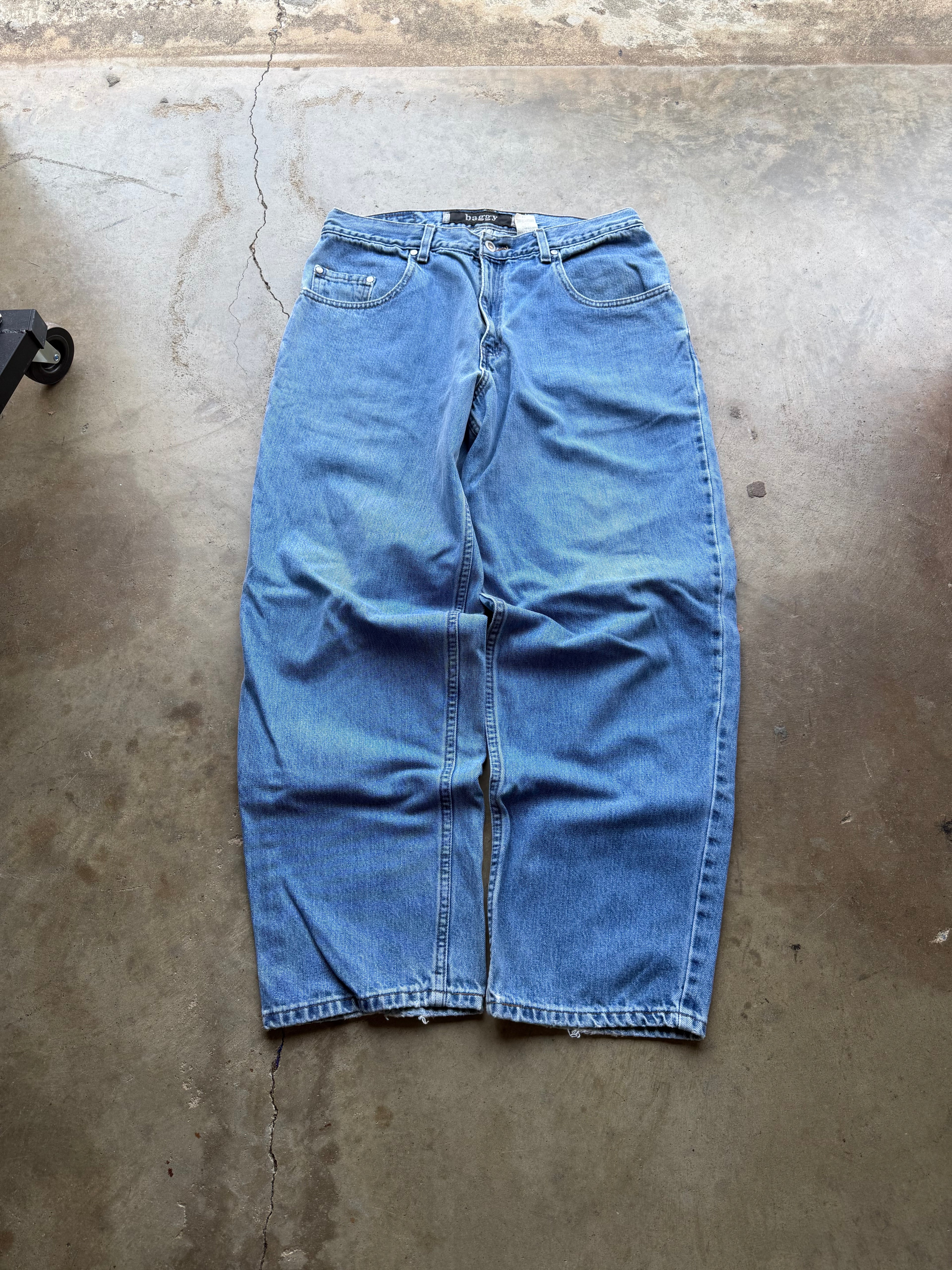 Vintage Levi's SilverTab Baggy Jeans - 34