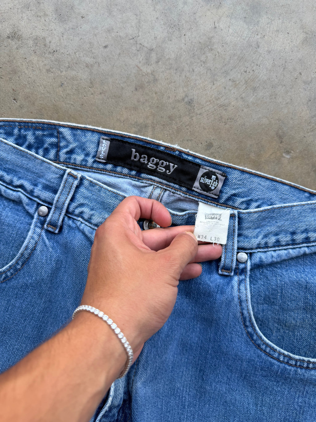 Vintage Levi's SilverTab Baggy Jeans - 34