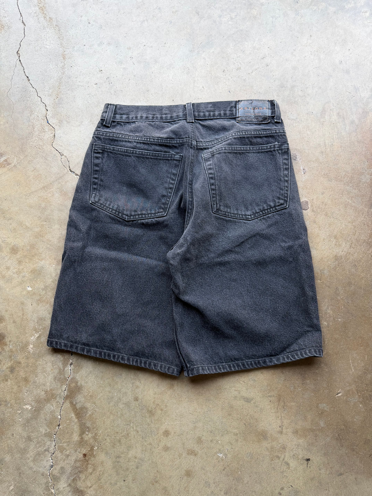 vintage arizona black jorts - 30