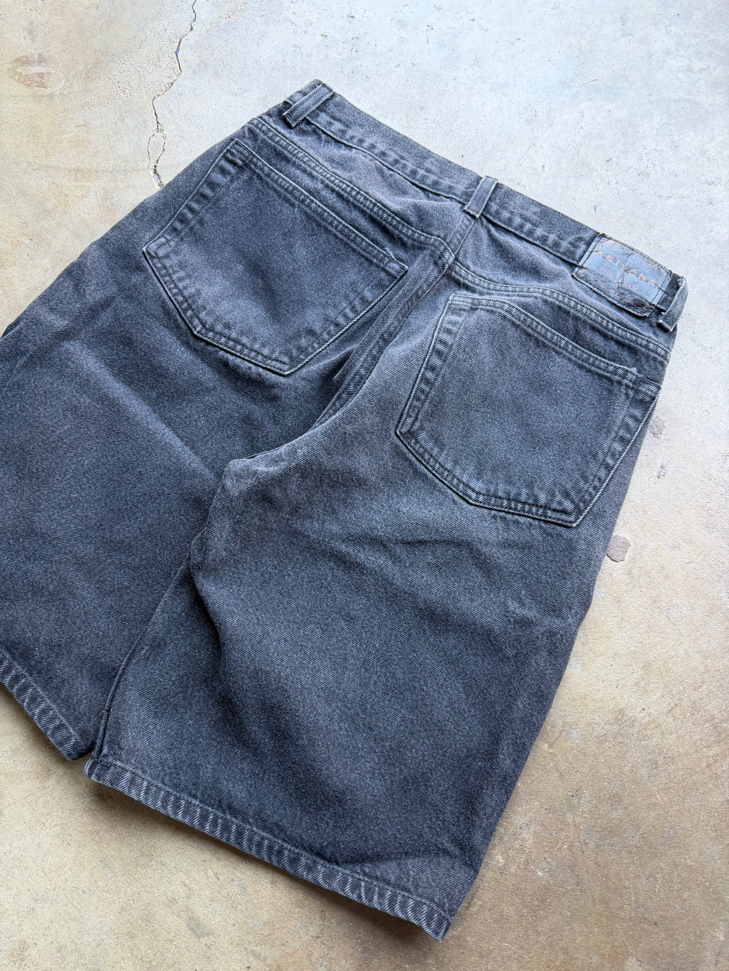 vintage arizona black jorts - 30