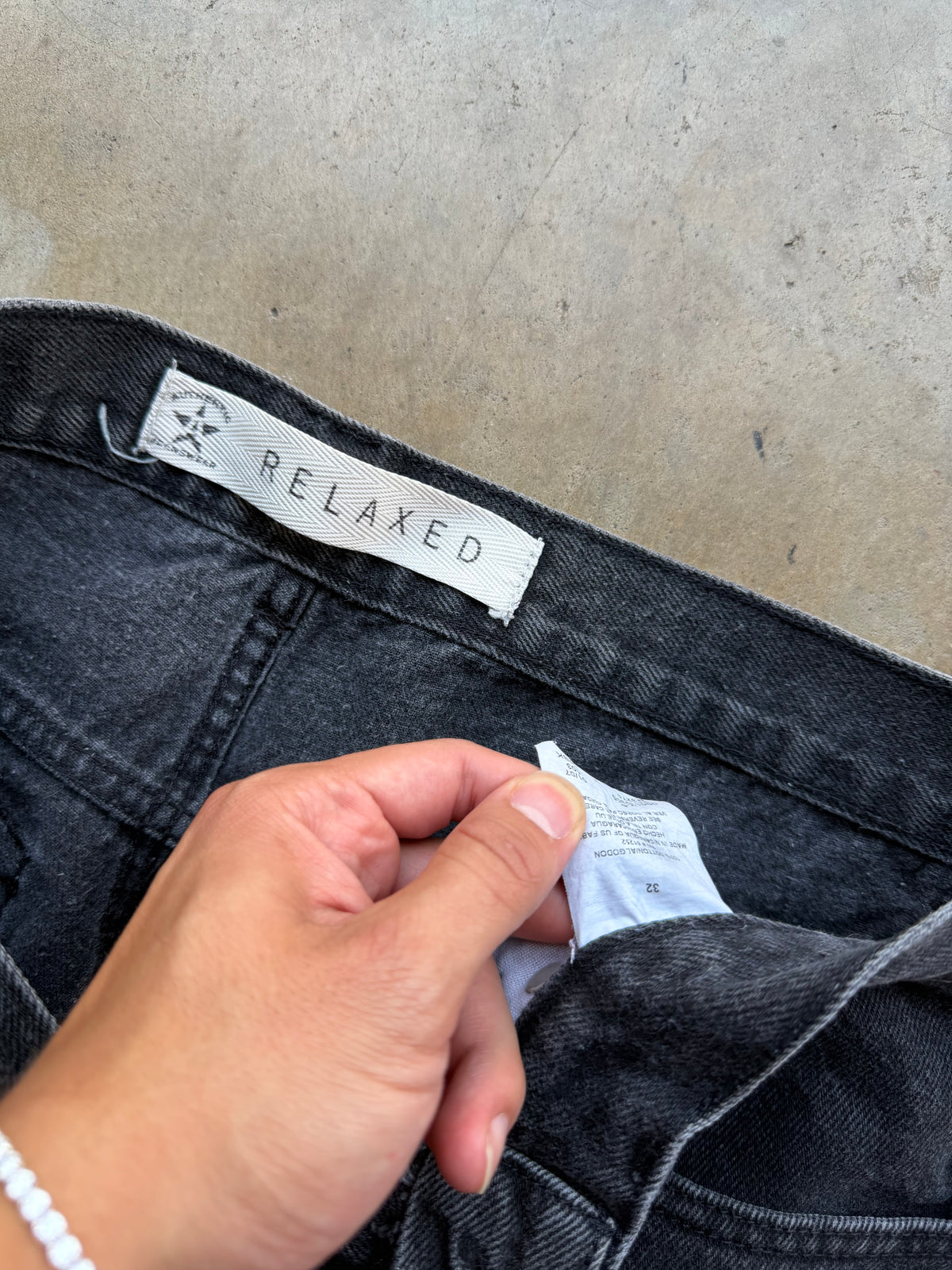vintage arizona black jorts - 30