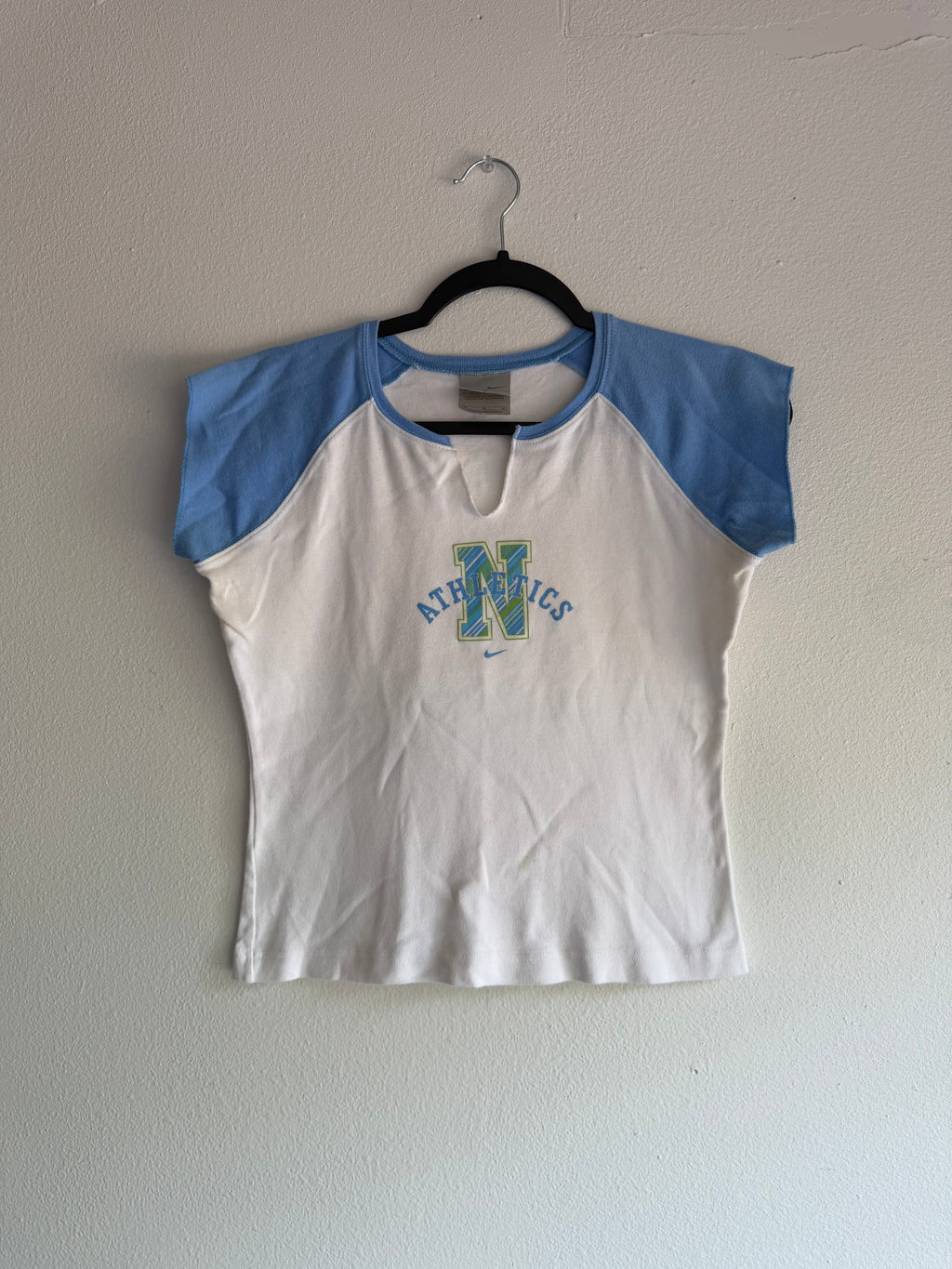 2000s Nike athletics v neck top - M