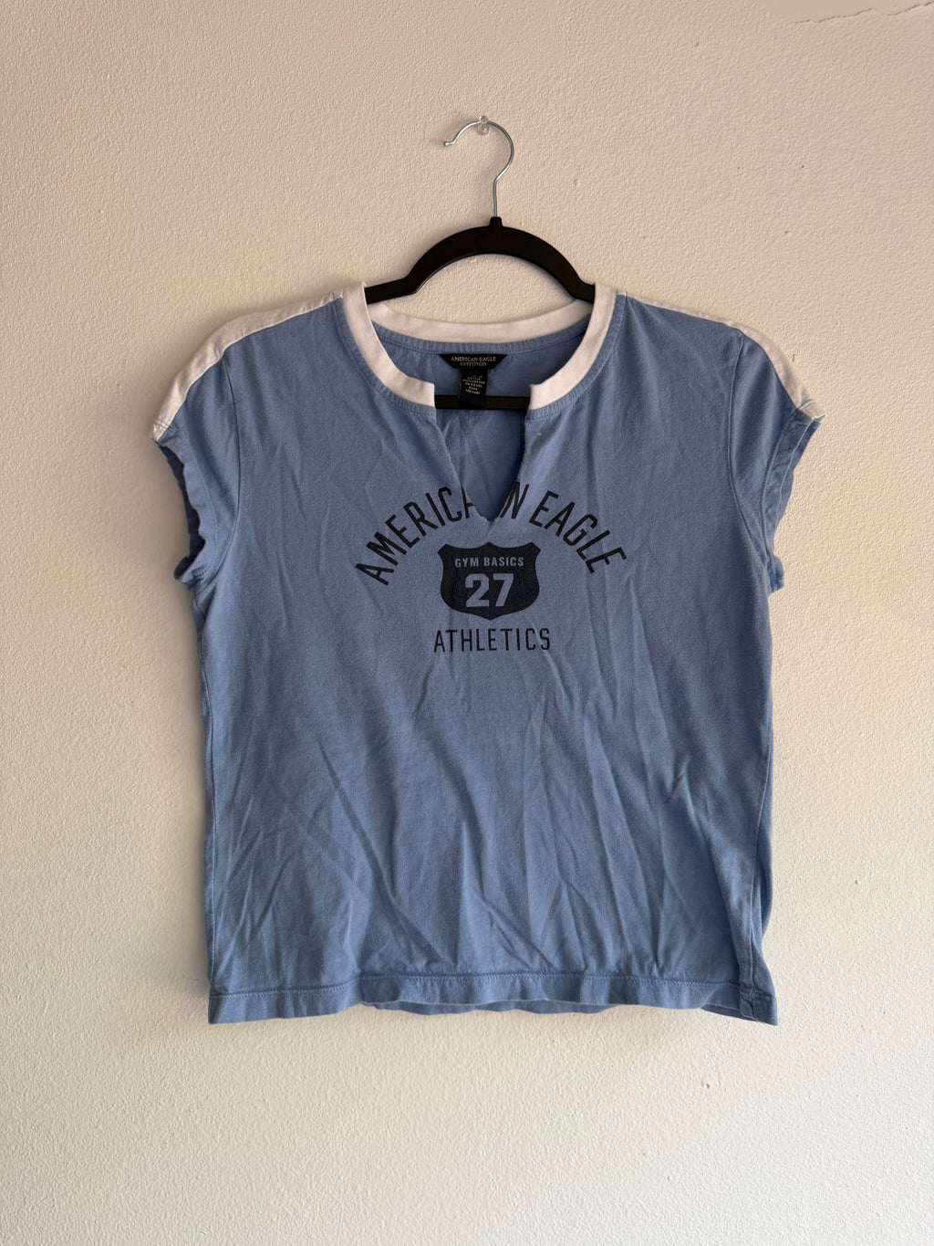 2000s american eagle v neck top - M
