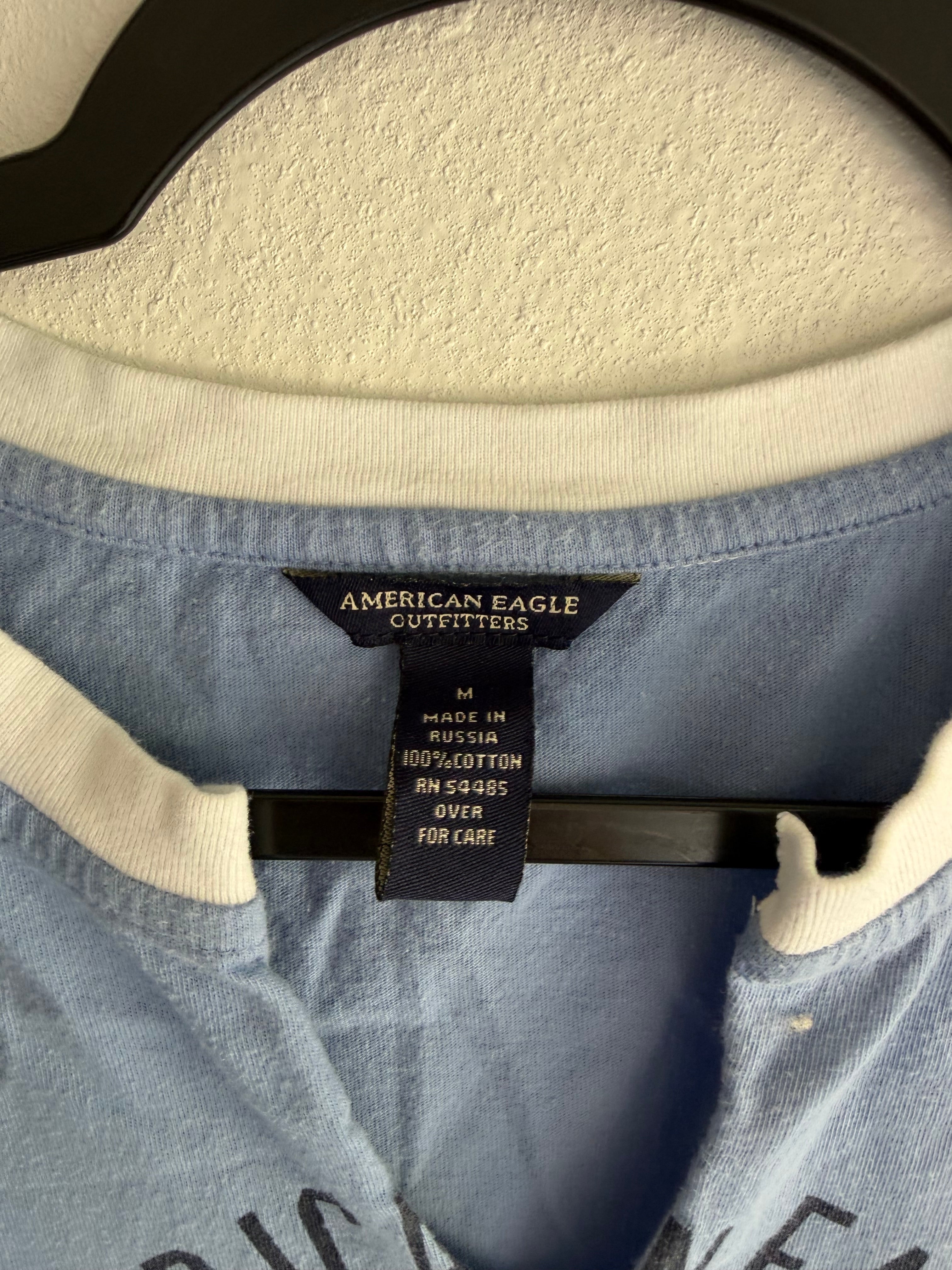 2000s american eagle v neck top - M